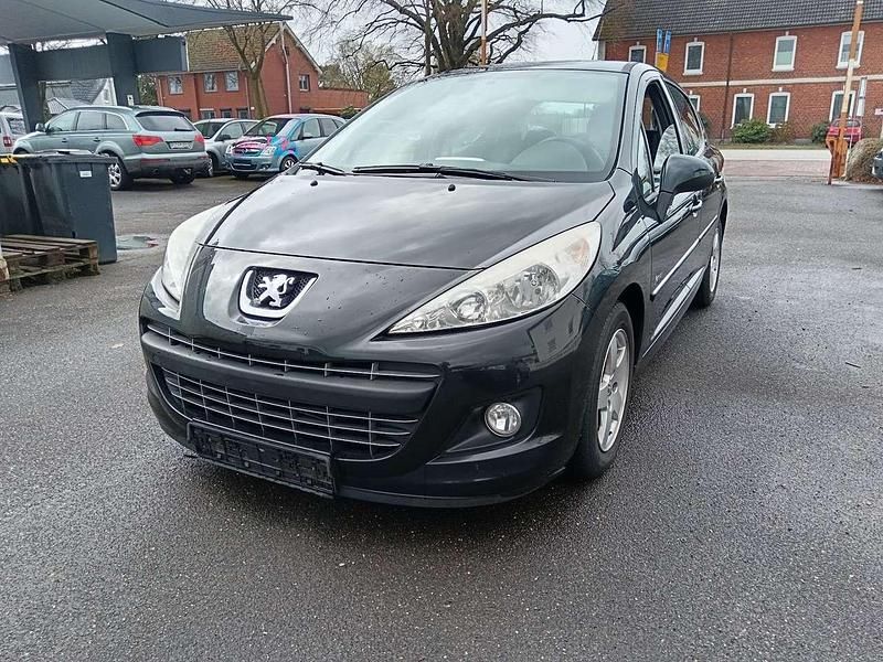 Gebraucht Peugeot 207 Forever 95 PS (69 kW) 2012 Farbe schwarz obsidien/metalli Kleinwagen