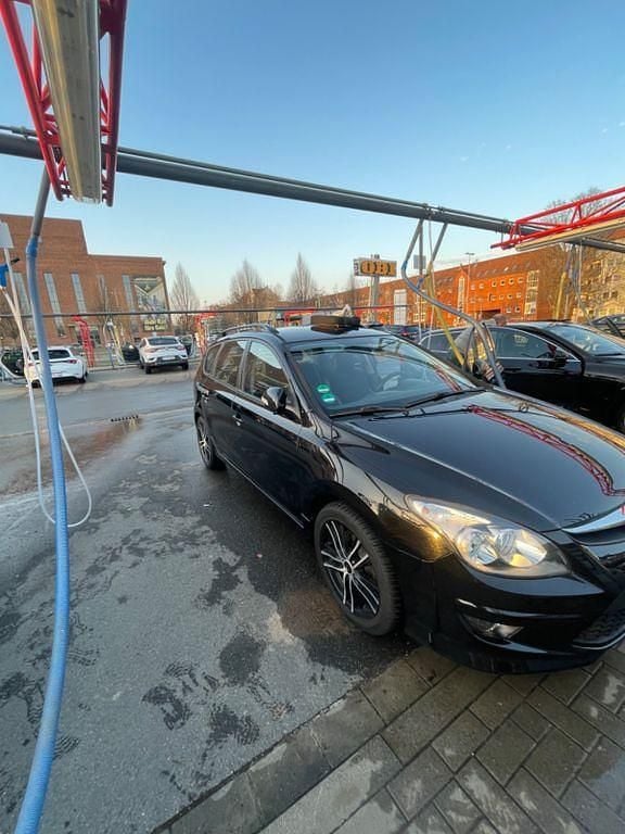 Gebraucht Hyundai i30 Edition 109 PS (80 kW) 2012 Schwarz Kombi