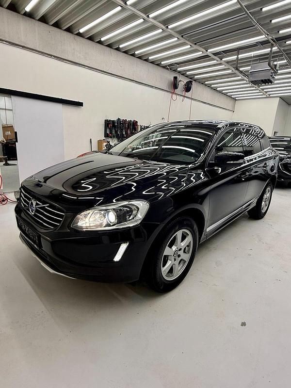 Schwarz Gebraucht 2015 Volvo XC60 SUV | 15.900 € - Bild 1/4