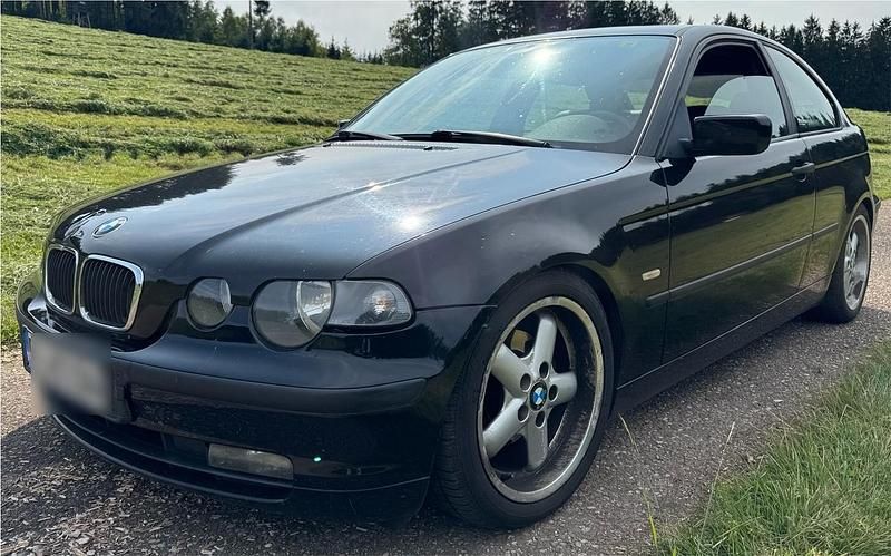 Schwarz Gebraucht 2002 BMW 316 Compact Kleinwagen | 1.490 € (Guter Preis) - Bild 1/4