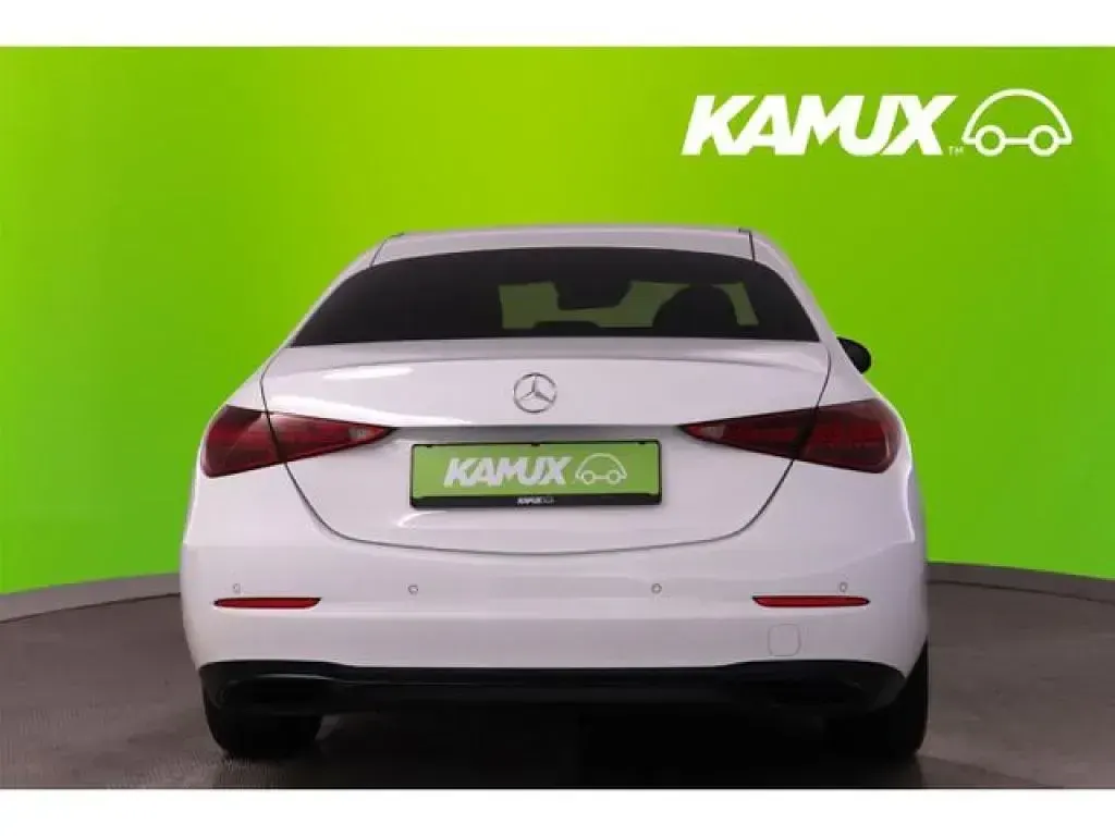 Gebraucht Mercedes 200 Avantgarde 184 PS (135 kW) 2023 Polarweiss Limousine