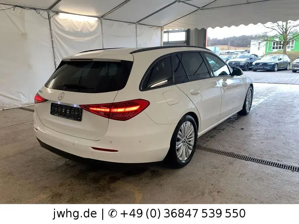 Gebraucht Mercedes C200 200 PS (147 kW) 2023 Weiß Limousine