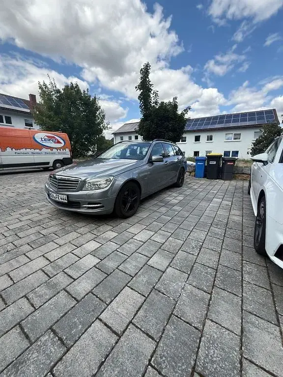 Gebraucht Mercedes 200 136 PS (100 kW) 2010 Grau Limousine