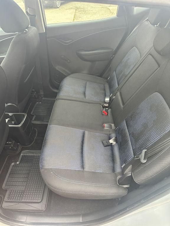 Gebraucht Hyundai ix20 Classic 90 PS (66 kW) 2012 Silber Kleinwagen