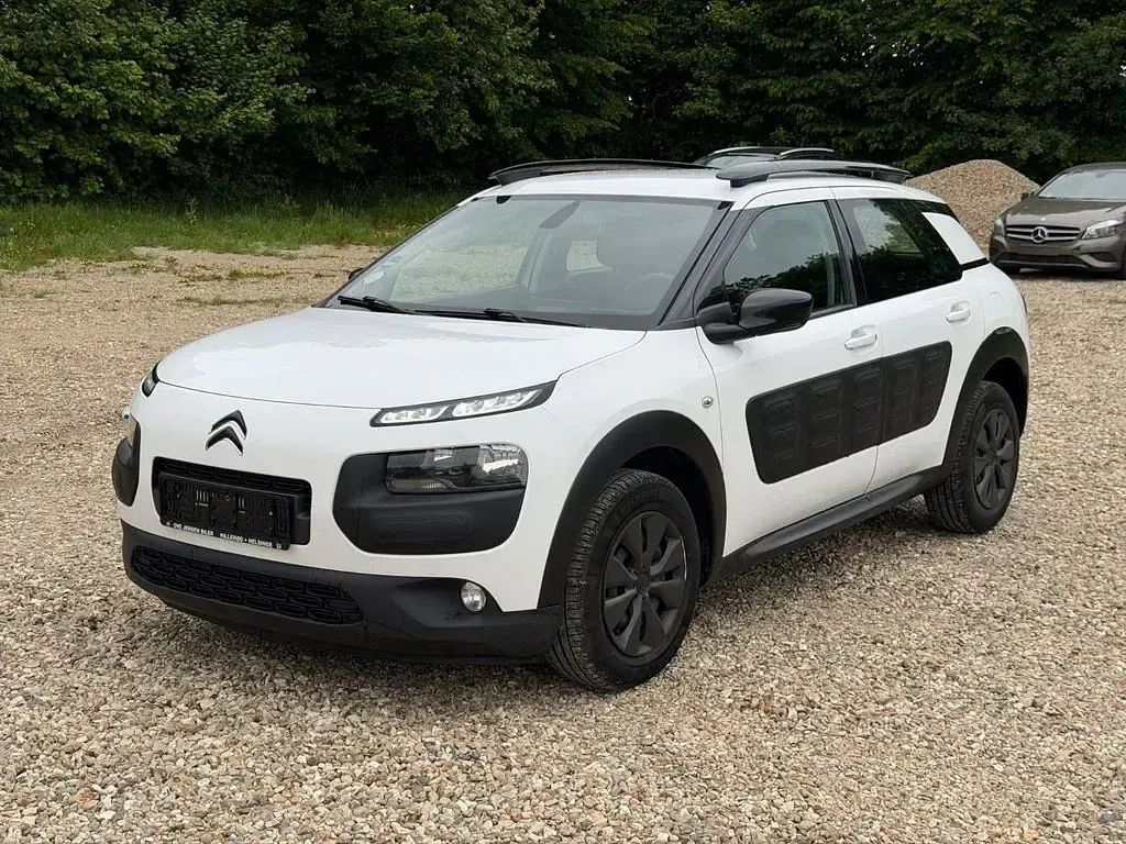 Gebraucht Citroën C4 Feel 99 PS (72 kW) 2016 Weiß Limousine