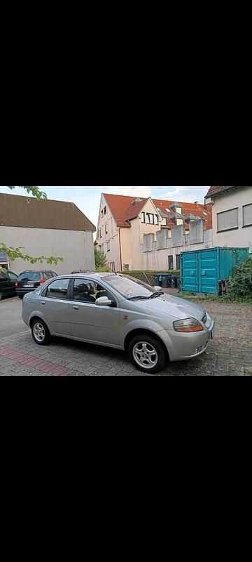 Grau Gebraucht 2004 Chevrolet Kalos Kleinwagen | 2.299 € (Guter Preis) - Bild 1/4