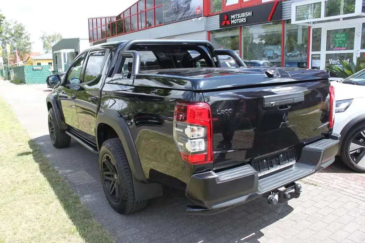 Gebraucht Mitsubishi L200 Top 150 PS (110 kW) 2022 Pianoschwarz Pickup