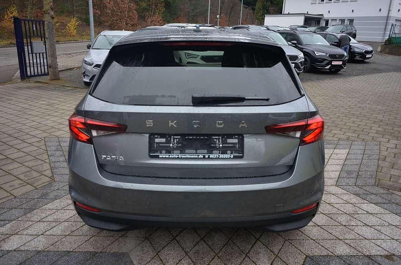 Neu Skoda Fabia 116 PS (85 kW) 2025 Graphite grau metallic Limousine