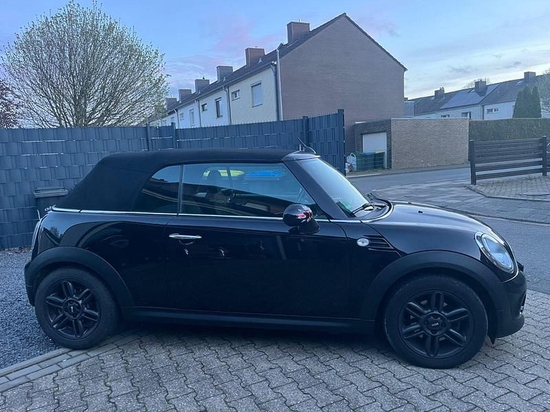 Second-hand Mini One Cabriolet 98 CP (72 kW) 2012 Negru Cabrio
