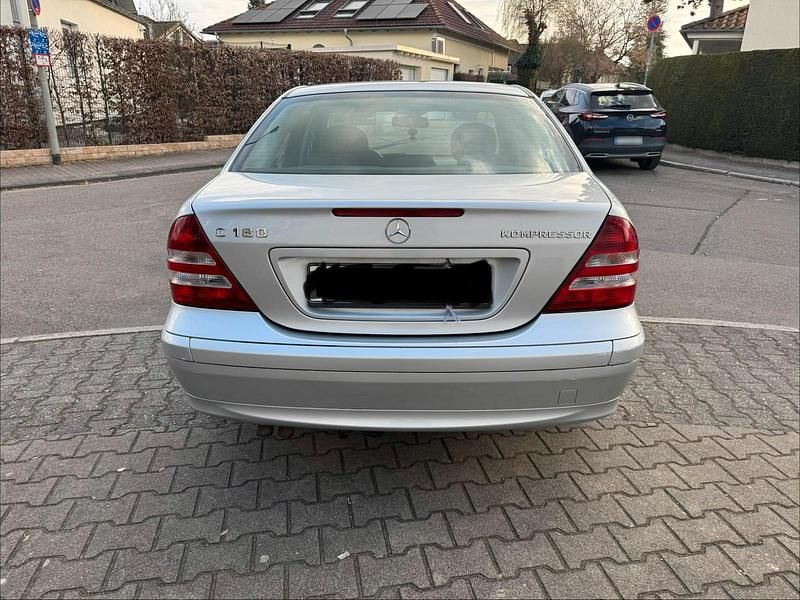 Gebraucht Mercedes C180 145 PS (106 kW) 2005 Limousine