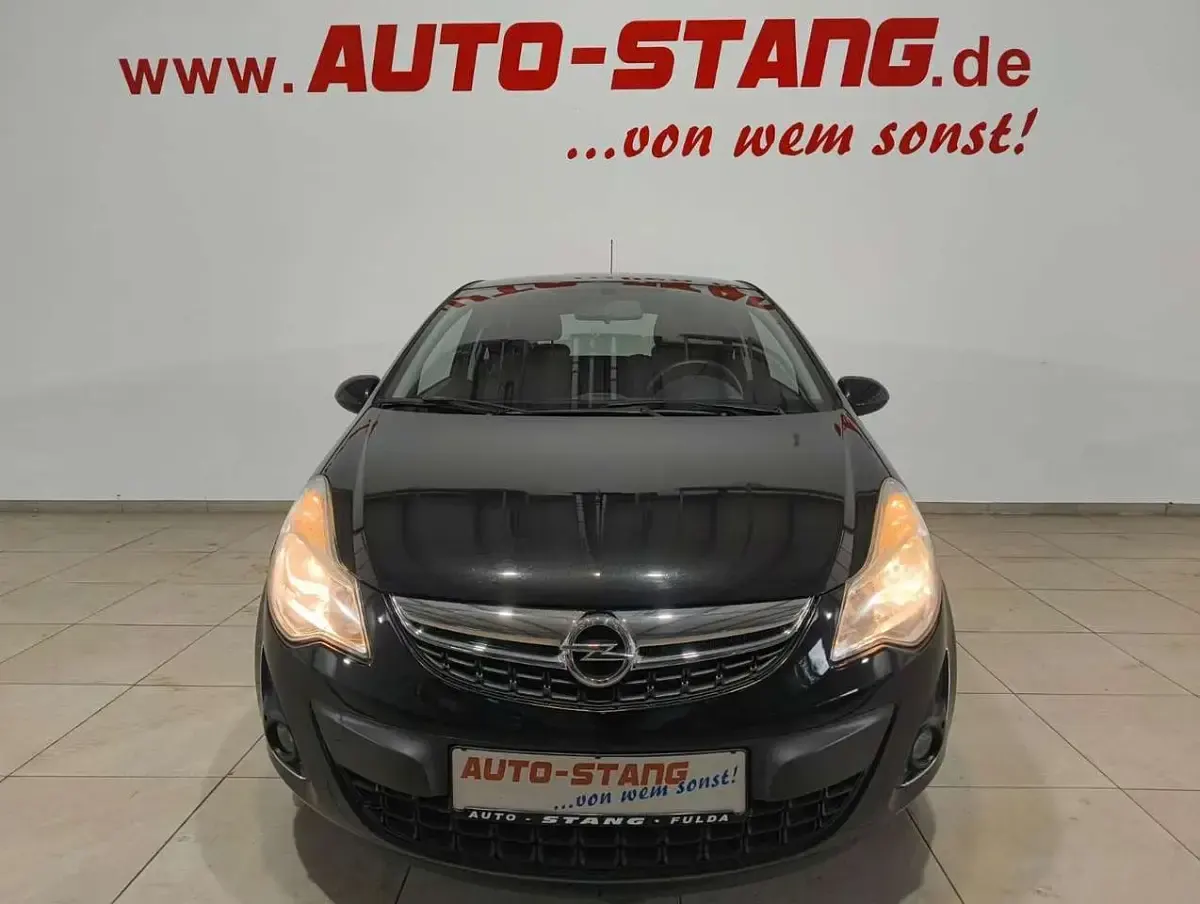 Usado Opel Corsa 87 HP (63 kW) 2012 Preto Citadino
