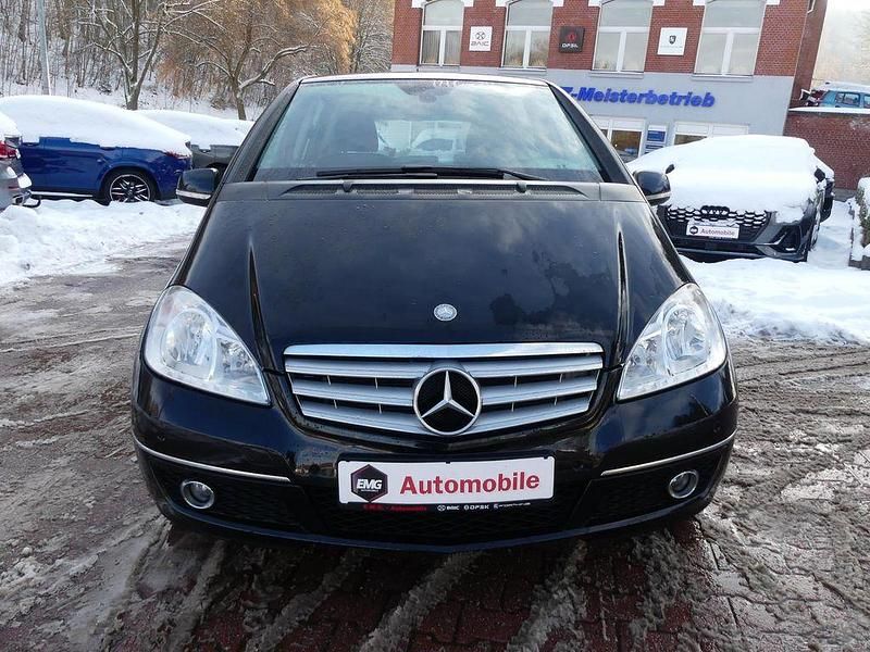 Gebraucht Mercedes A160 95 PS (69 kW) 2012 Schwarz Limousine