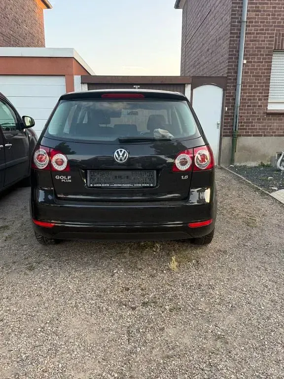 Gebraucht VW Golf Plus Cross 102 PS (75 kW) 2009 Schwarz Van / Kleinbus