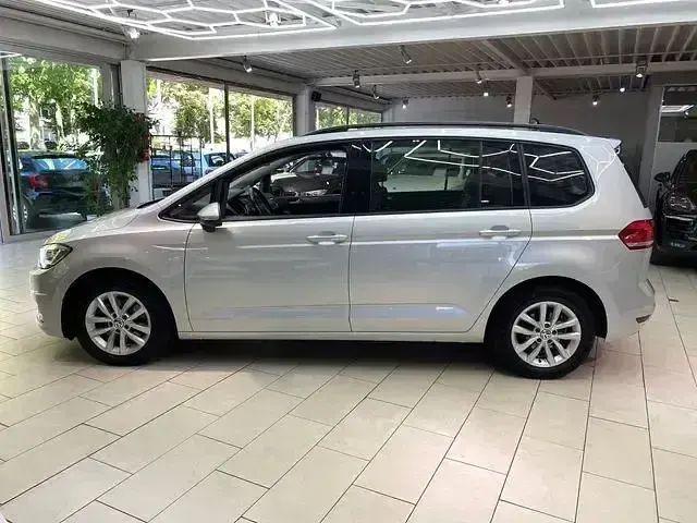 Gebraucht VW Touran Comfortline 150 PS (110 kW) 2017 Reflexsilber metallic Van / Kleinbus