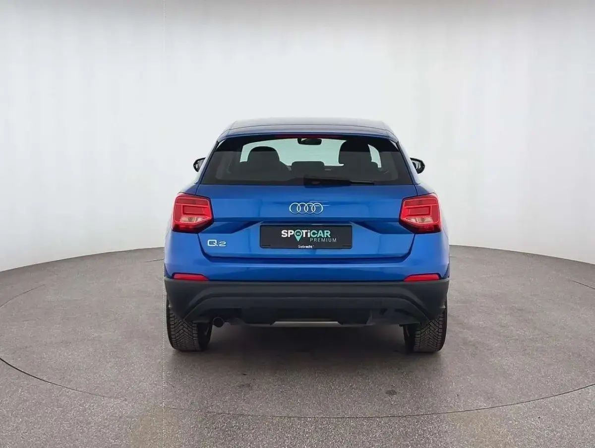 Gebraucht Audi Q2 Basis 116 PS (85 kW) 2019 Blau SUV