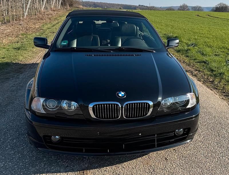 Gebraucht BMW 320 Cabriolet 170 PS (125 kW) 2002 Schwarz Cabrio