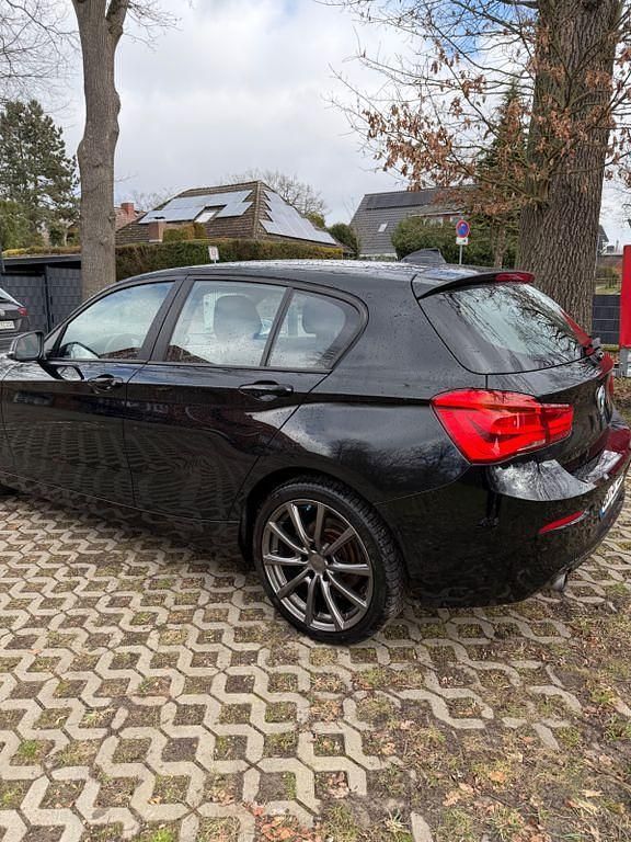 Gebraucht BMW 118 Advantage 136 PS (100 kW) 2018 Schwarz Kleinwagen