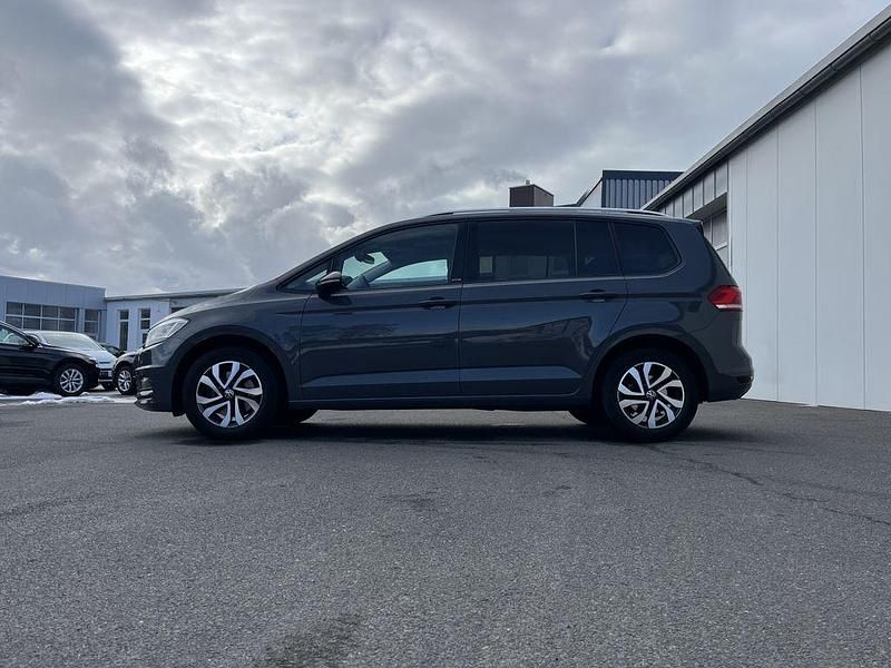 Gebraucht VW Touran Active 122 PS (89 kW) 2021 Delfingrau Van / Kleinbus
