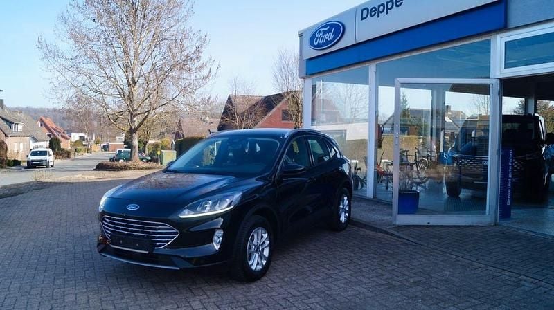 Gebraucht Ford Kuga Titanium 152 PS (111 kW) 2022 Schwarz SUV