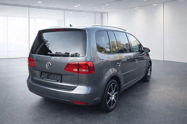 Gebraucht VW Touran 140 PS (102 kW) 2015 Grau Van / Kleinbus