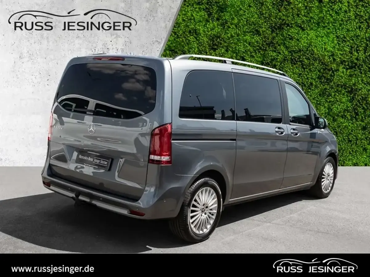 Gebraucht Mercedes V220 Edition 163 PS (119 kW) 2022 Grau Van / Kleinbus