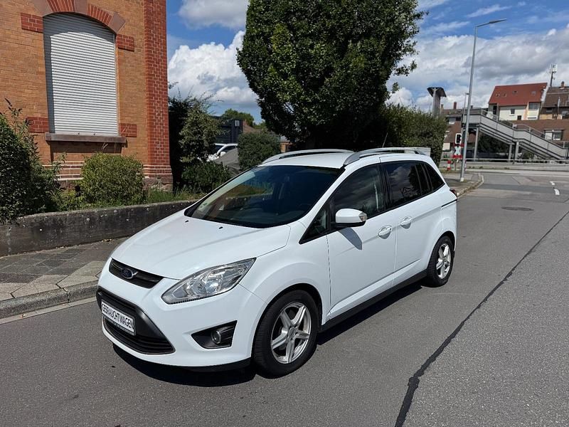 Weiß Gebraucht 2013 Ford Grand C-Max SYNC Edition Van / Kleinbus | 4.550 € (Guter Preis) - Bild 1/4