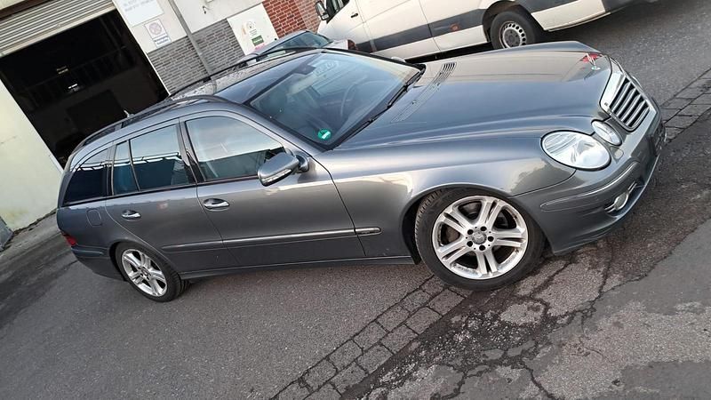 Gebraucht 2007 Mercedes E320 Kombi | 3.000 € (Superpreis) - Bild 1/4