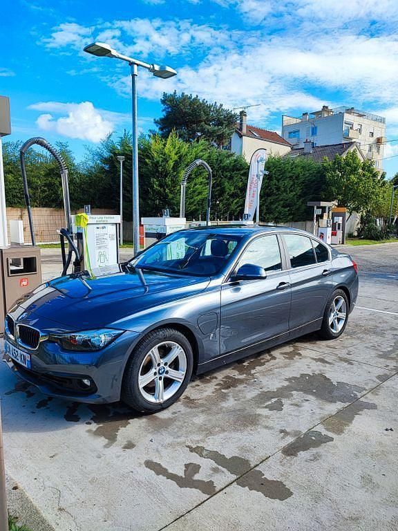 Grau Gebraucht 2017 BMW 330e iPerformance Limousine | 16.900 € (Guter Preis) - Bild 1/2