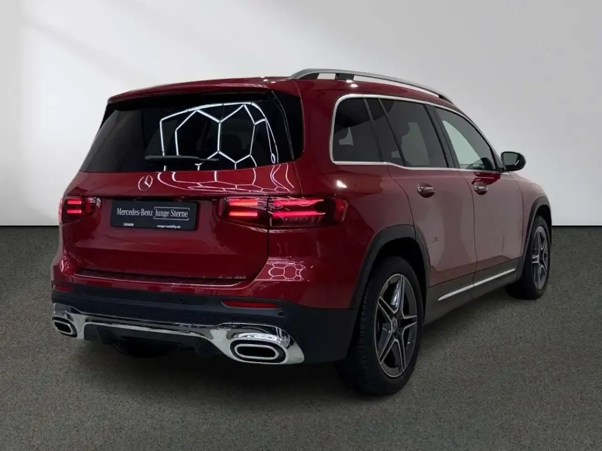 Gebraucht Mercedes GLB220 AMG 190 PS (139 kW) 2025 Rot SUV