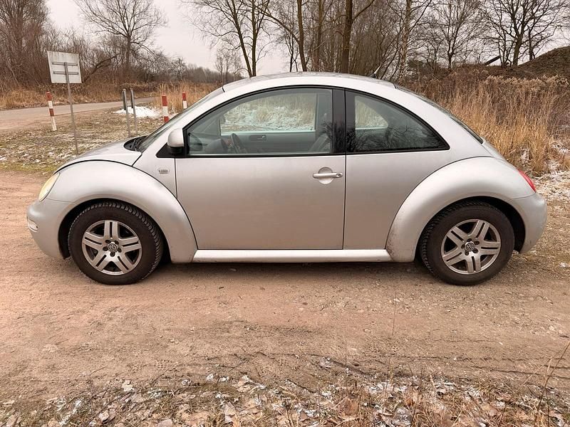 Gebraucht VW New Beetle 115 PS (84 kW) 1999 Silber Kleinwagen