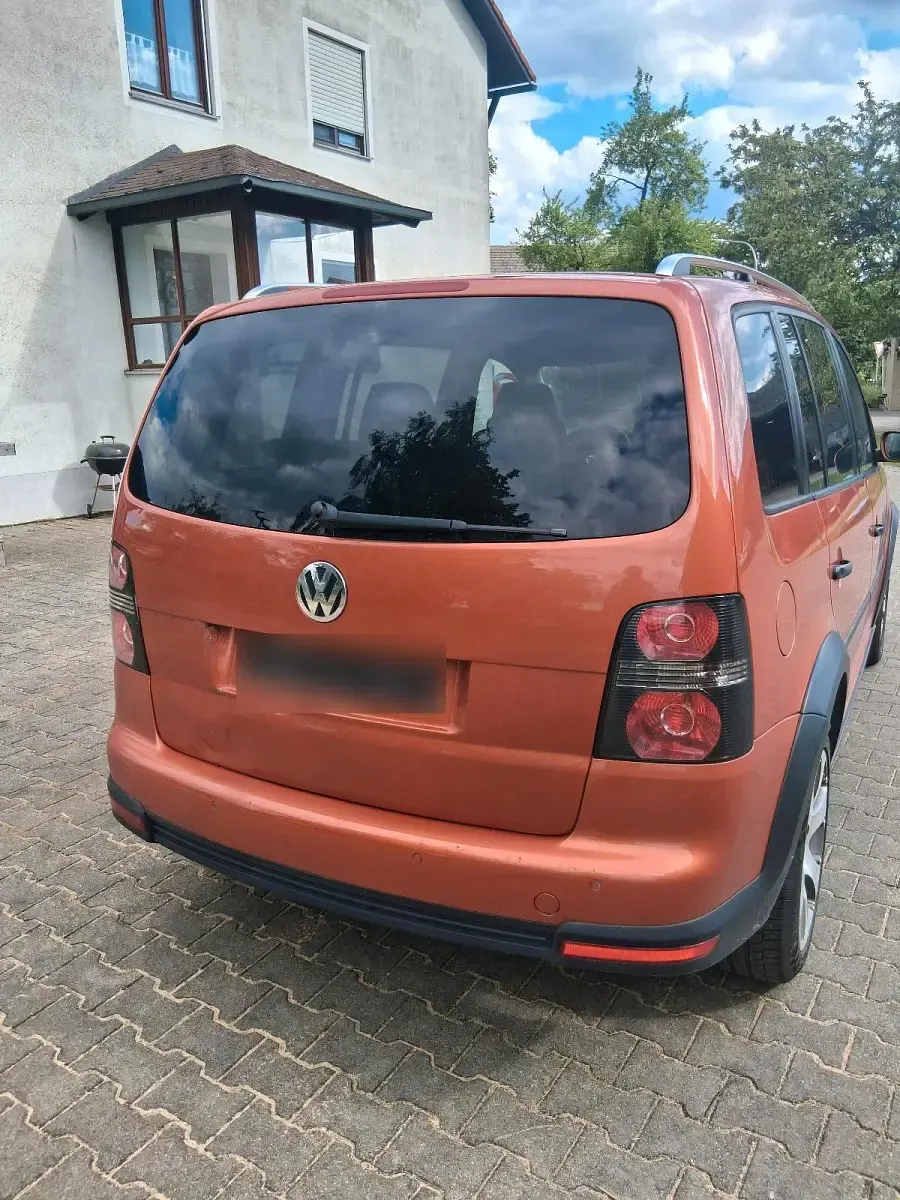 Gebraucht VW Touran Cross 140 PS (102 kW) 2007 Orange Van / Kleinbus