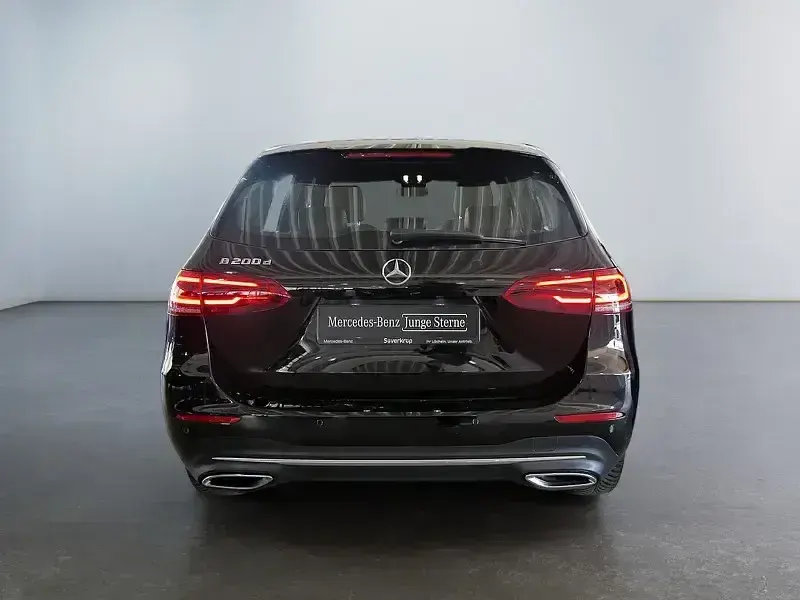 Gebraucht Mercedes B200 Progressive 150 PS (110 kW) 2022 Schwarz Kleinwagen