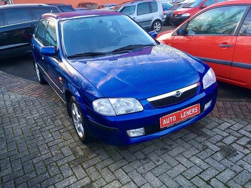 Gebraucht Mazda 323 88 PS (64 kW) 2000 Blau Limousine