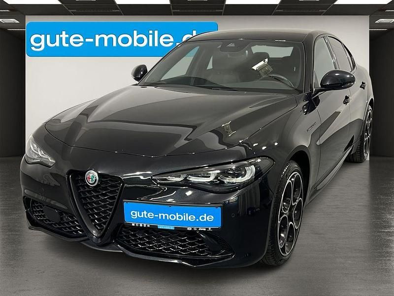 Schwarz Gebraucht 2023 Alfa Romeo Giulia Competizione Limousine | 35.290 € (Fairer Preis) - Bild 1/4
