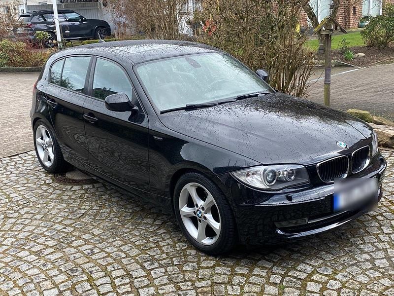 Gebraucht BMW 118 143 PS (105 kW) 2010 Schwarz Kleinwagen