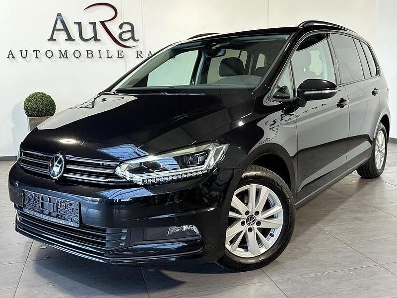 Schwarz Gebraucht 2021 VW Touran Comfortline Van / Kleinbus | 23.749 € (Fairer Preis) - Bild 1/4