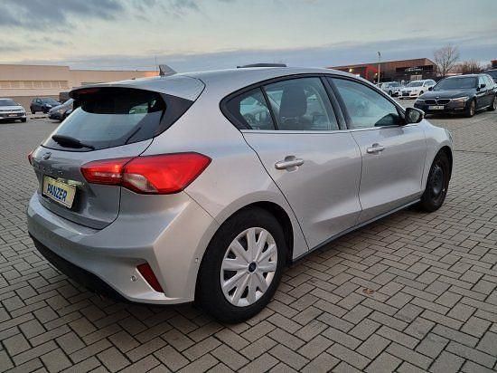 Gebraucht Ford Focus 101 PS (74 kW) 2020 Silber Limousine
