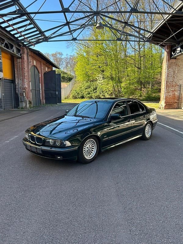 Second-hand BMW 523 Performance 170 CP (125 kW) 2000 Verde Berlinǎ