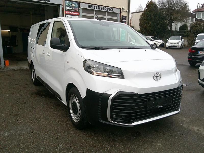 Gebraucht Toyota Proace 144 PS (105 kW) 2024 Weiß Van / Kleinbus