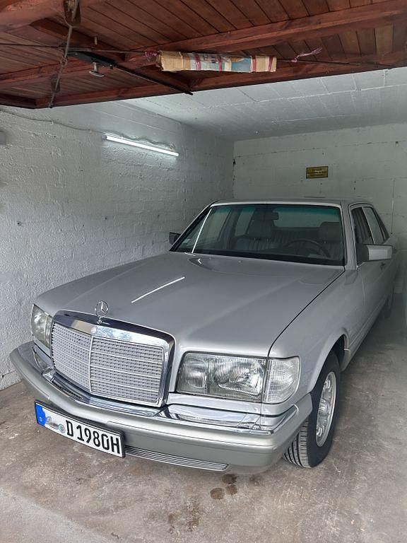 Silber Gebraucht 1985 Mercedes S300 Limousine | 10.000 € - Bild 1/4