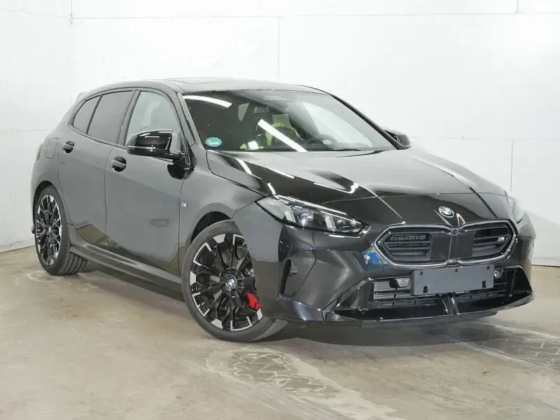 Usata BMW M135 Performance 300 CV (220 kW) 2025 Nero Utilitaria