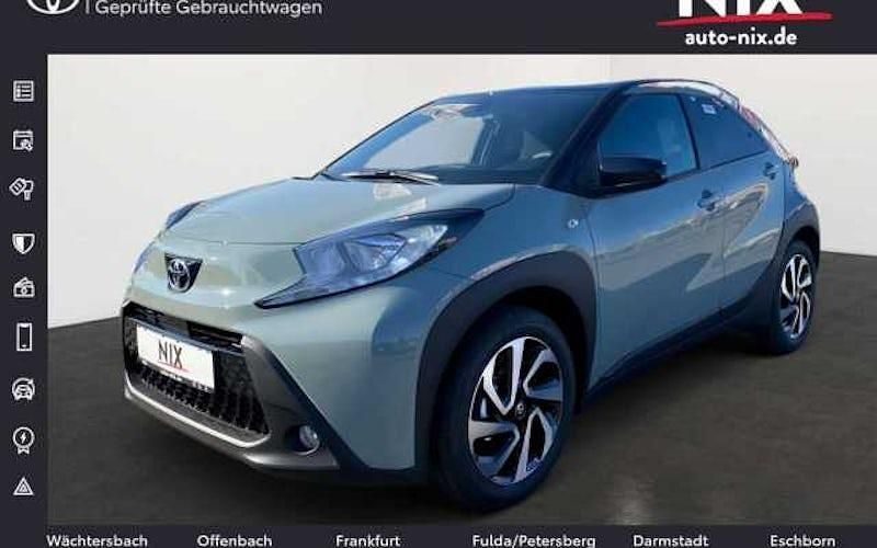 Grün Neu 2024 Toyota Aygo Team Kleinwagen | 16.350 € - Bild 1/4