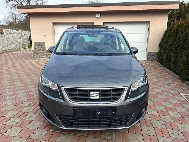 Grau Gebraucht 2015 Seat Alhambra Style Van / Kleinbus | 18.000 € (Guter Preis) - Bild 1/4