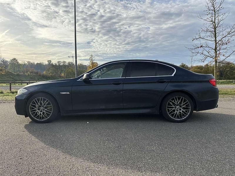 Gebraucht BMW 525 204 PS (150 kW) 2010 Blau Limousine