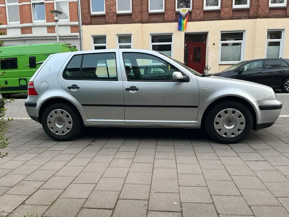 Gebraucht VW Golf IV Edition 75 PS (55 kW) 2003 Grau Limousine
