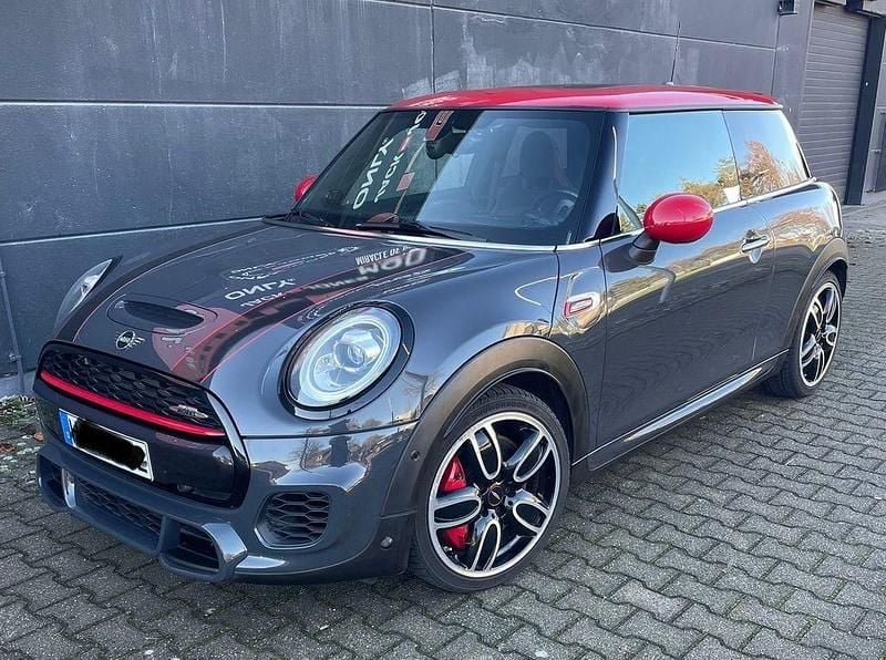 Grau Gebraucht 2018 Mini John Cooper Works Chili Kleinwagen | 22.850 € (Fairer Preis) - Bild 1/4