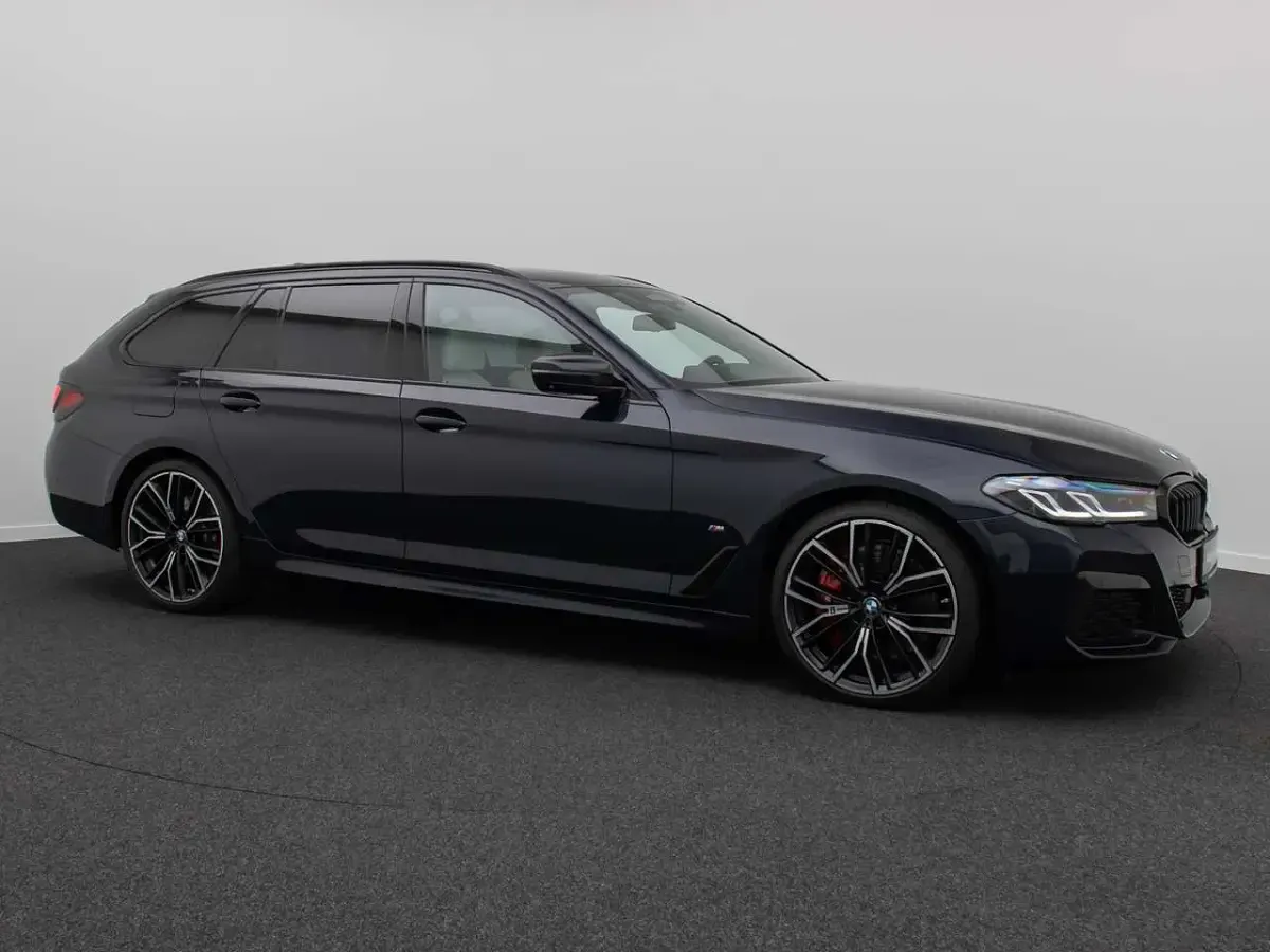 Gebraucht BMW 540 M Sport 340 PS (250 kW) 2023 M carbonschwarz416 Kombi