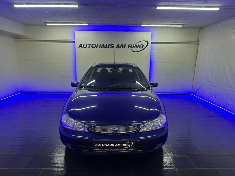 Gebraucht Ford Mondeo 116 PS (85 kW) 2000 Blau Limousine