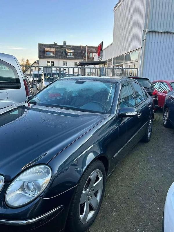 Gebraucht Mercedes E320 Avantgarde 224 PS (164 kW) 2003 Limousine