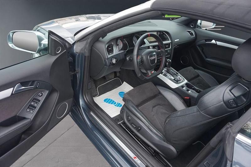 Gebraucht Audi S5 Cabriolet Basis 333 PS (244 kW) 2011 Grau Cabrio